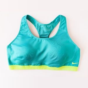 🌴 CLOSEOUT ✨ Nike Medium Support Sports Bra